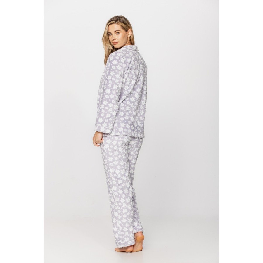 Pijama violeta corte amplio de espaldas